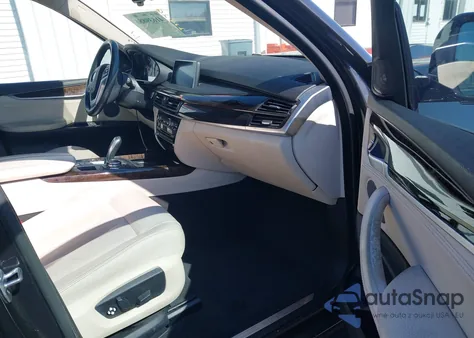 2015 BMW X5 xDrive35I z USA, uszkodzony, nr VIN 5UXKR0C51F0P12837